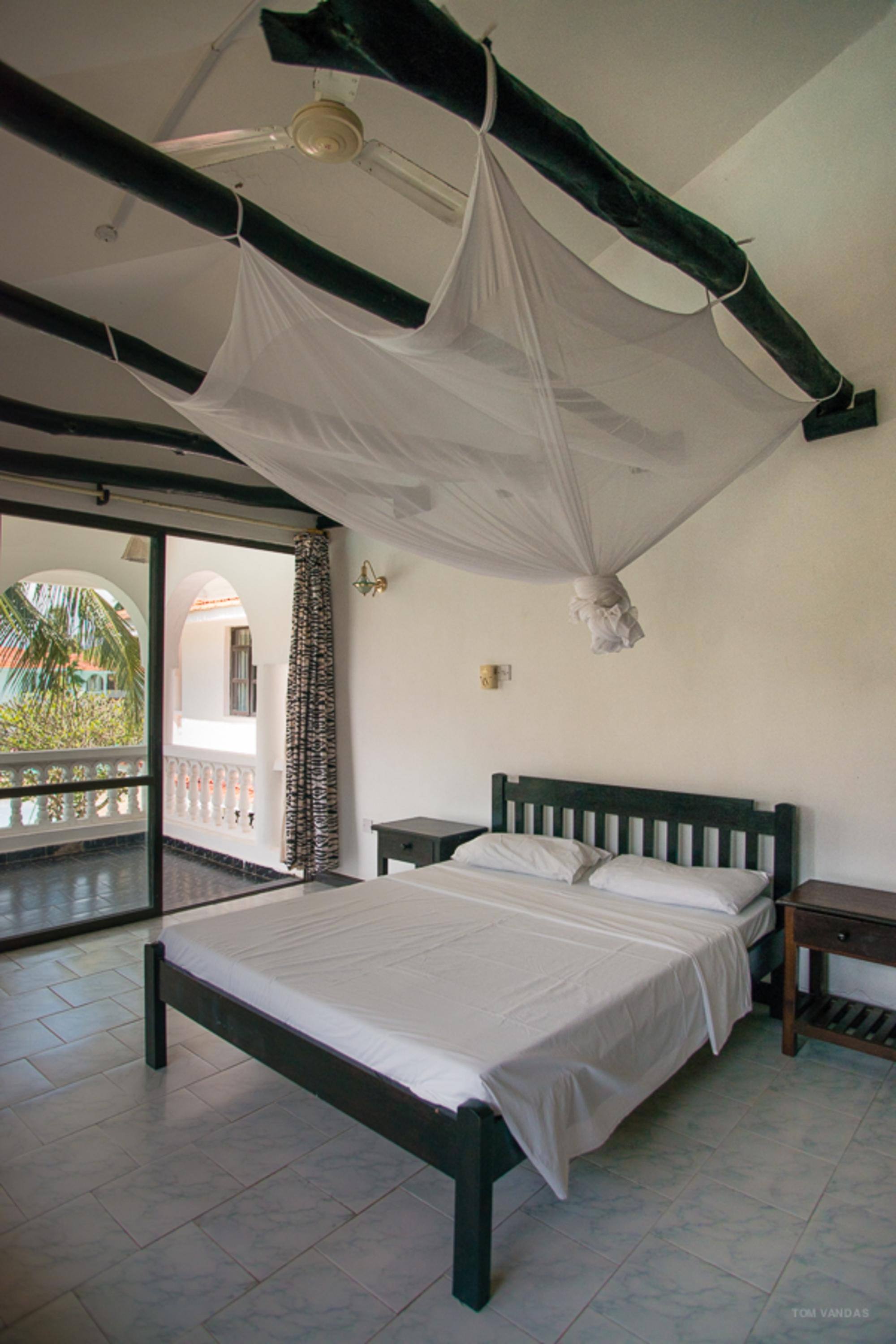 Bahari Dhow Beach Villas Praia de Diani Exterior foto