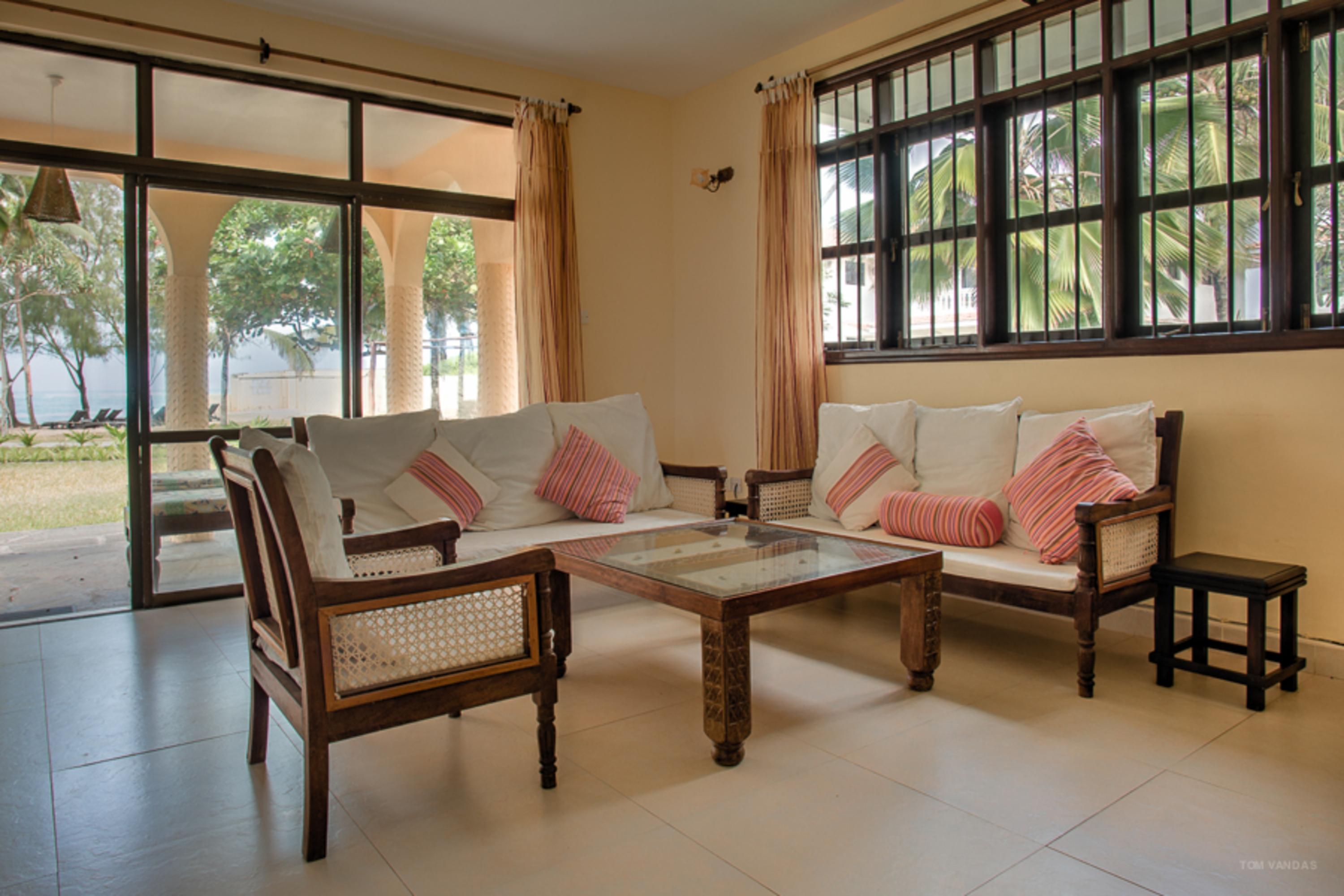 Bahari Dhow Beach Villas Praia de Diani Exterior foto