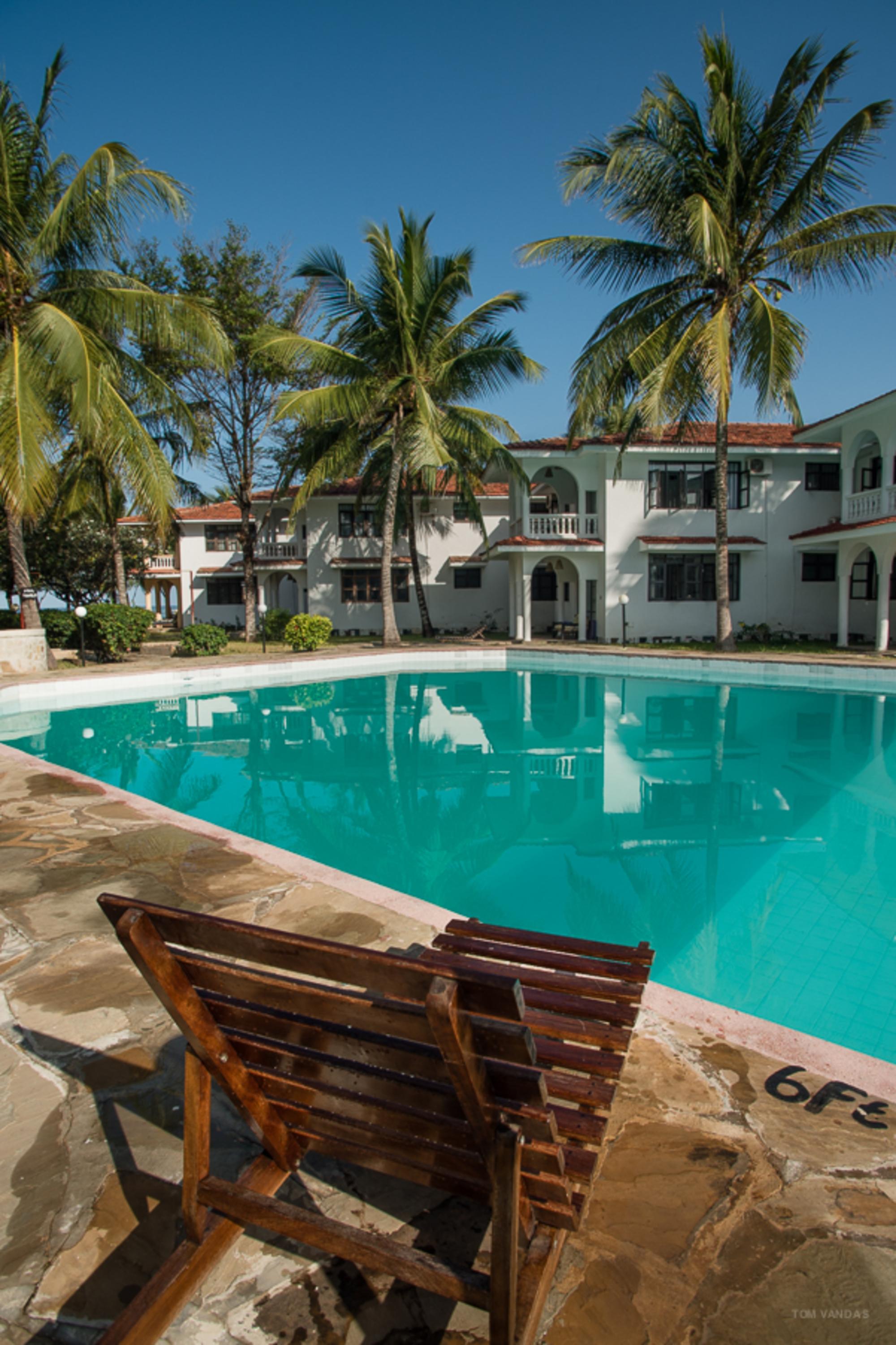 Bahari Dhow Beach Villas Praia de Diani Exterior foto