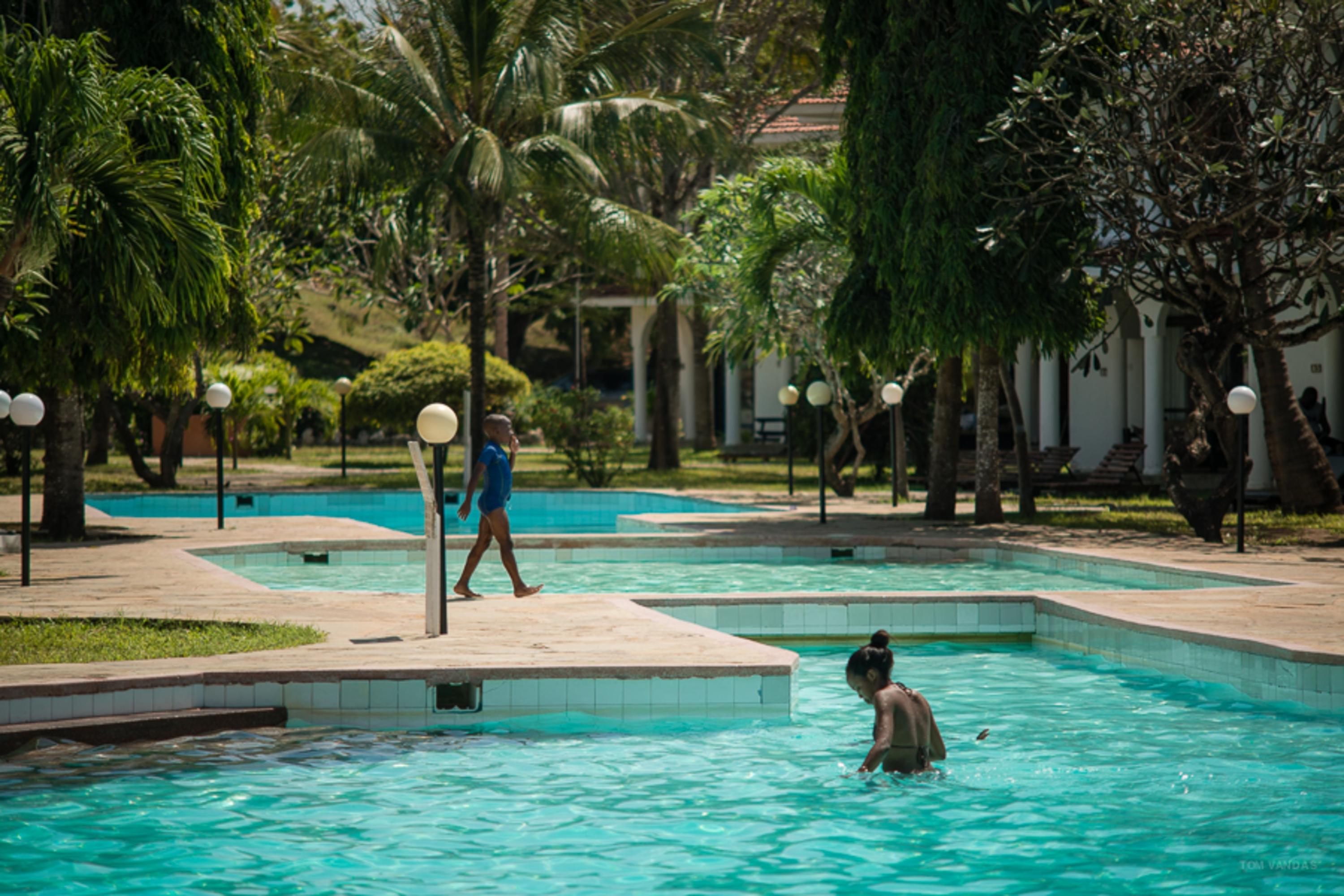 Bahari Dhow Beach Villas Praia de Diani Exterior foto